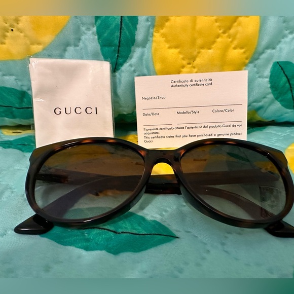 Gucci Round Sunglasses with certificate of authenticity, case and dust bag - Picture 4 of 8